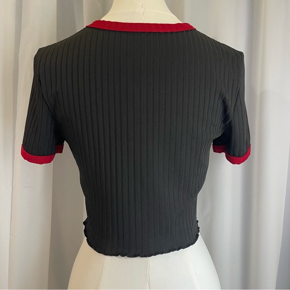 Red Spider Black Crop Top Super Stretchy and Soft - Picture 3 of 9